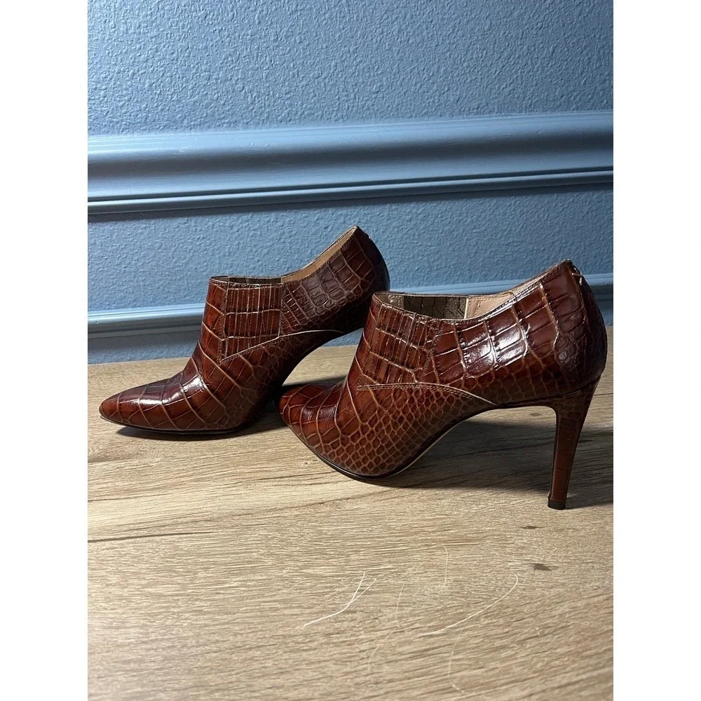 Inez‎ Pointed Toe Brown Embossed Leather Ankle Booties Stiletto Heel Size 8.5M - Picture 8 of 8